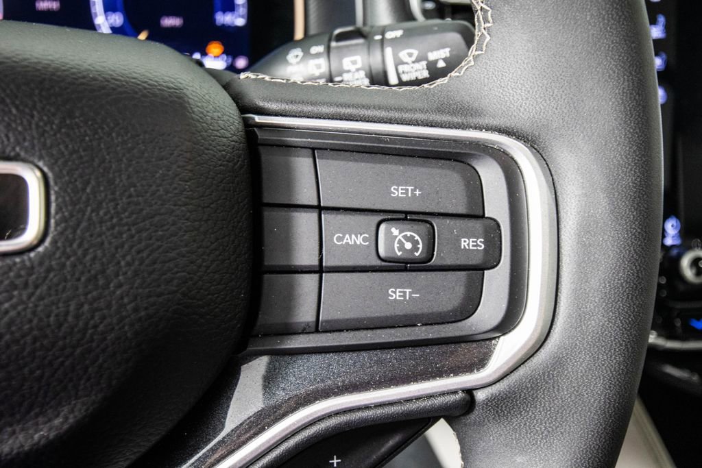 Used 2024 Jeep Wagoneer 2WD w/ Premium Group I image 23