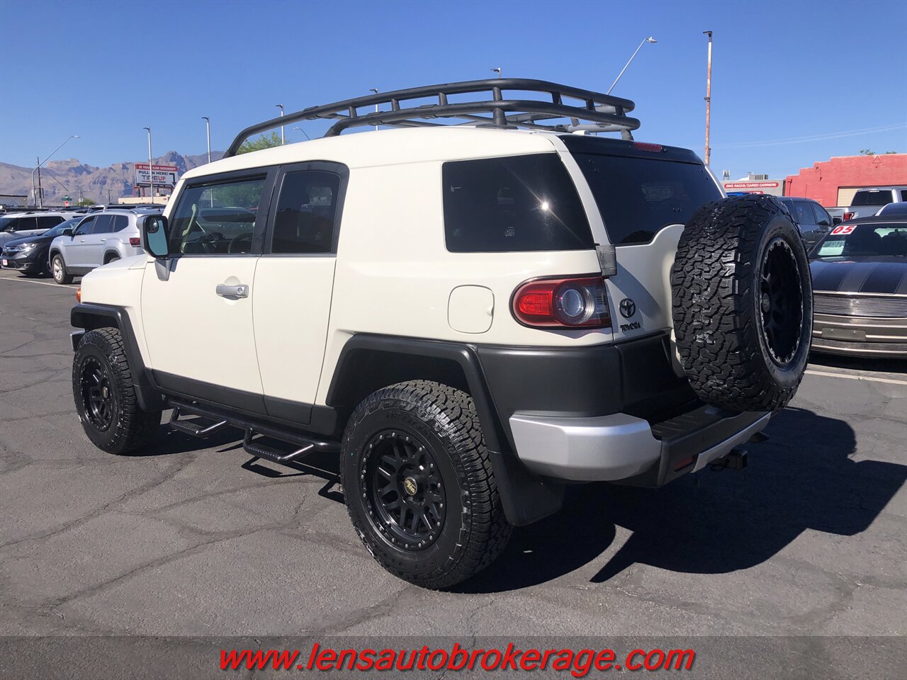 Used 2012 Toyota FJ Cruiser 4WD w/ Upgrade Pkg image 6