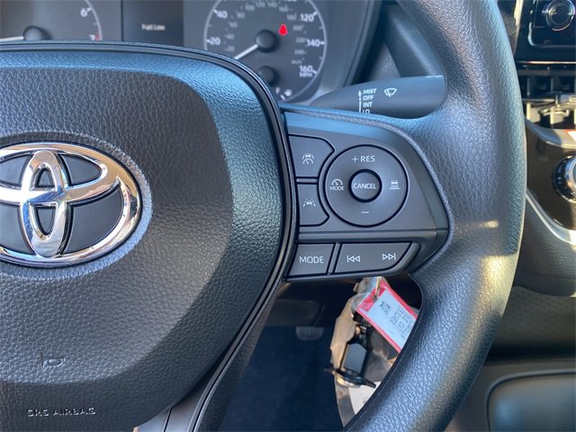 Used 2025 Toyota Corolla LE image 24