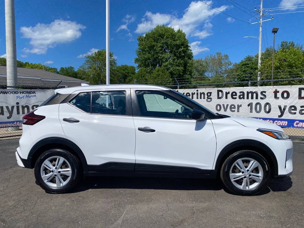 Used 2023 Nissan Kicks S FWD image 2