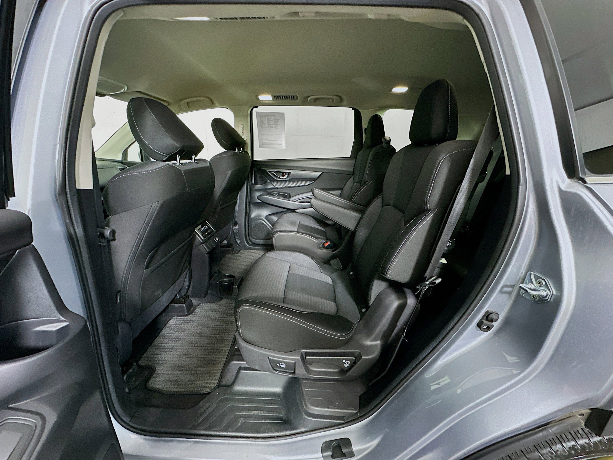 Used 2025 Subaru Ascent Premium image 28