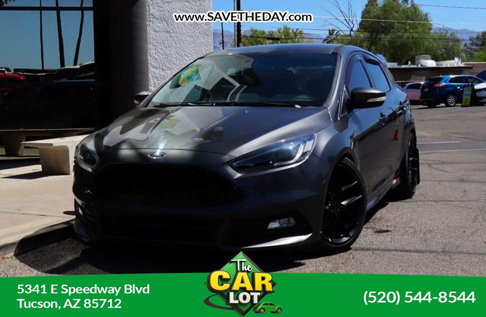 Used 2018 Ford Focus ST FWD image 1