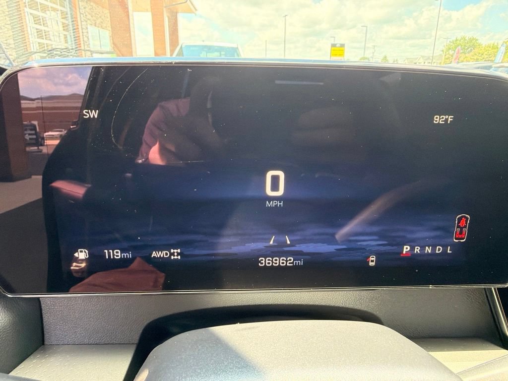 Used 2025 Chevrolet Traverse LT AWD/4WD image 21