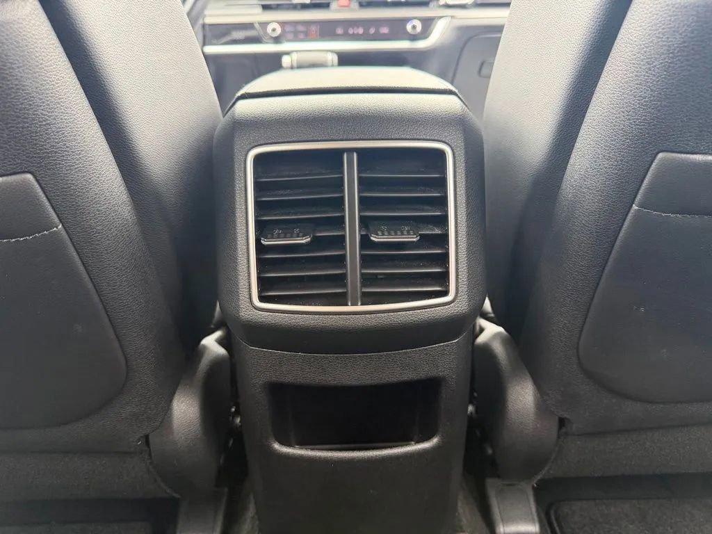 Used 2024 Kia Sportage EX FWD image 30
