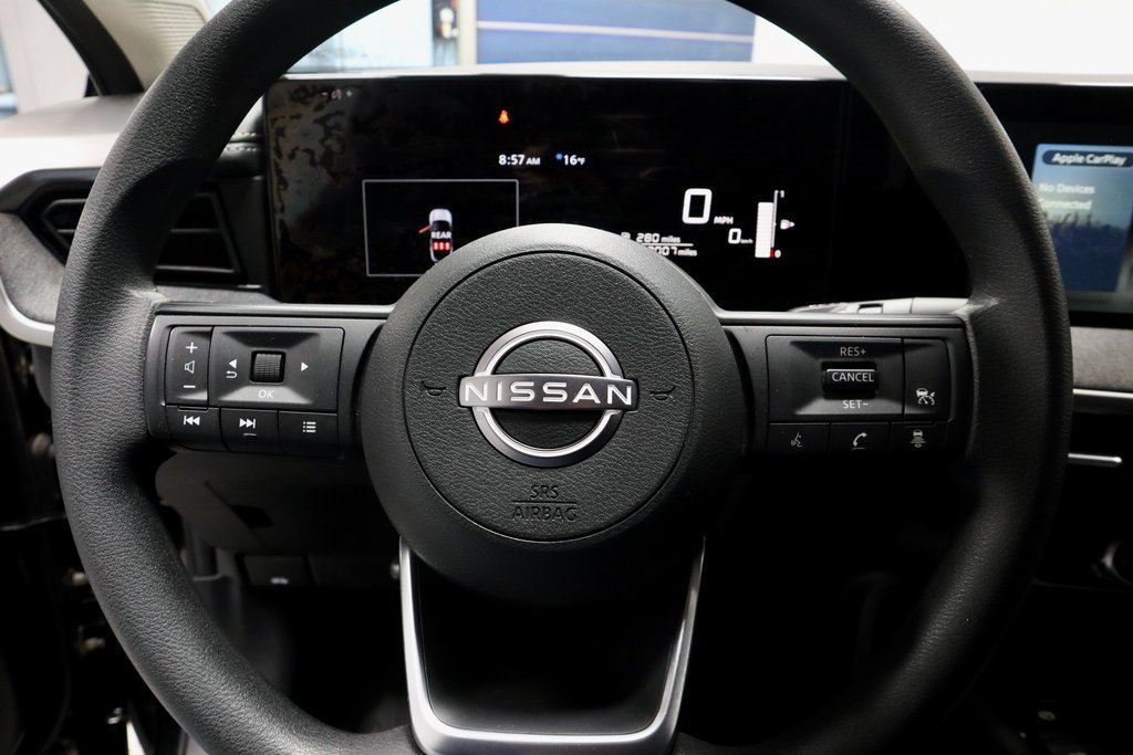 Certified 2025 Nissan Kicks SV image 30