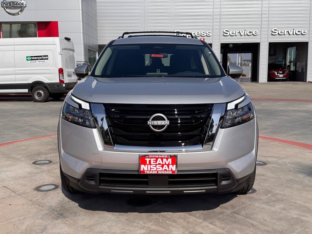New 2025 Nissan Pathfinder SV image 3