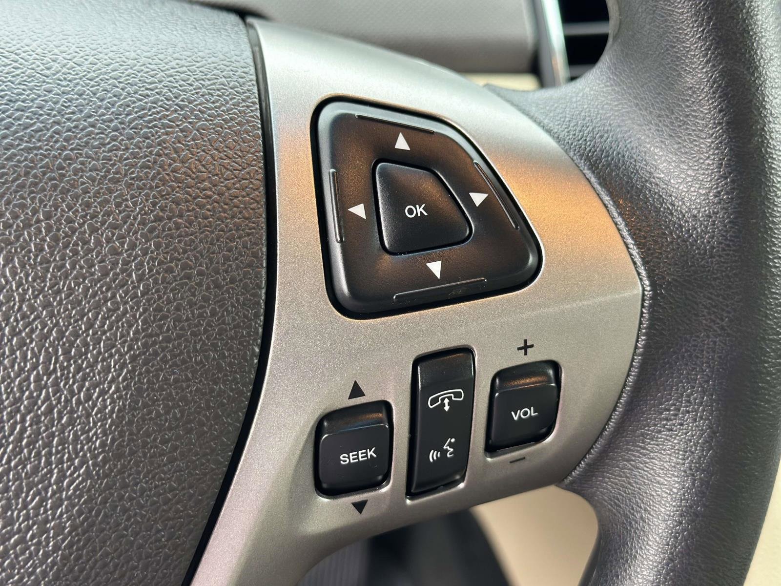 Used 2017 Ford Taurus SE image 14