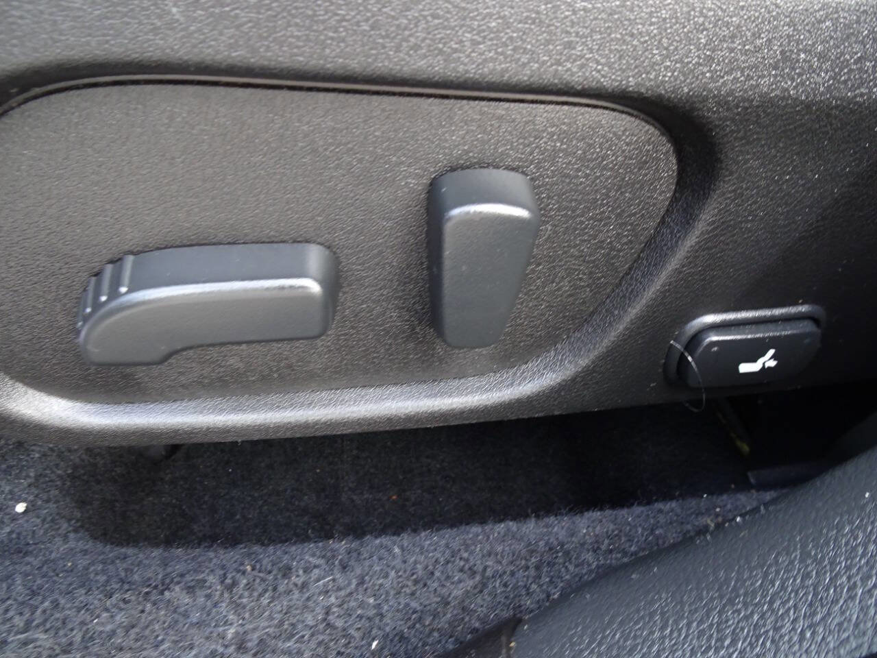 Used 2017 Subaru Forester 2.5i Limited w/ Popular Package #2 image 12