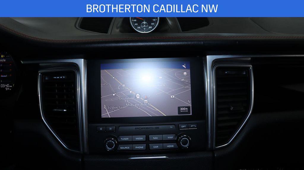 Used 2018 Porsche Macan S image 22