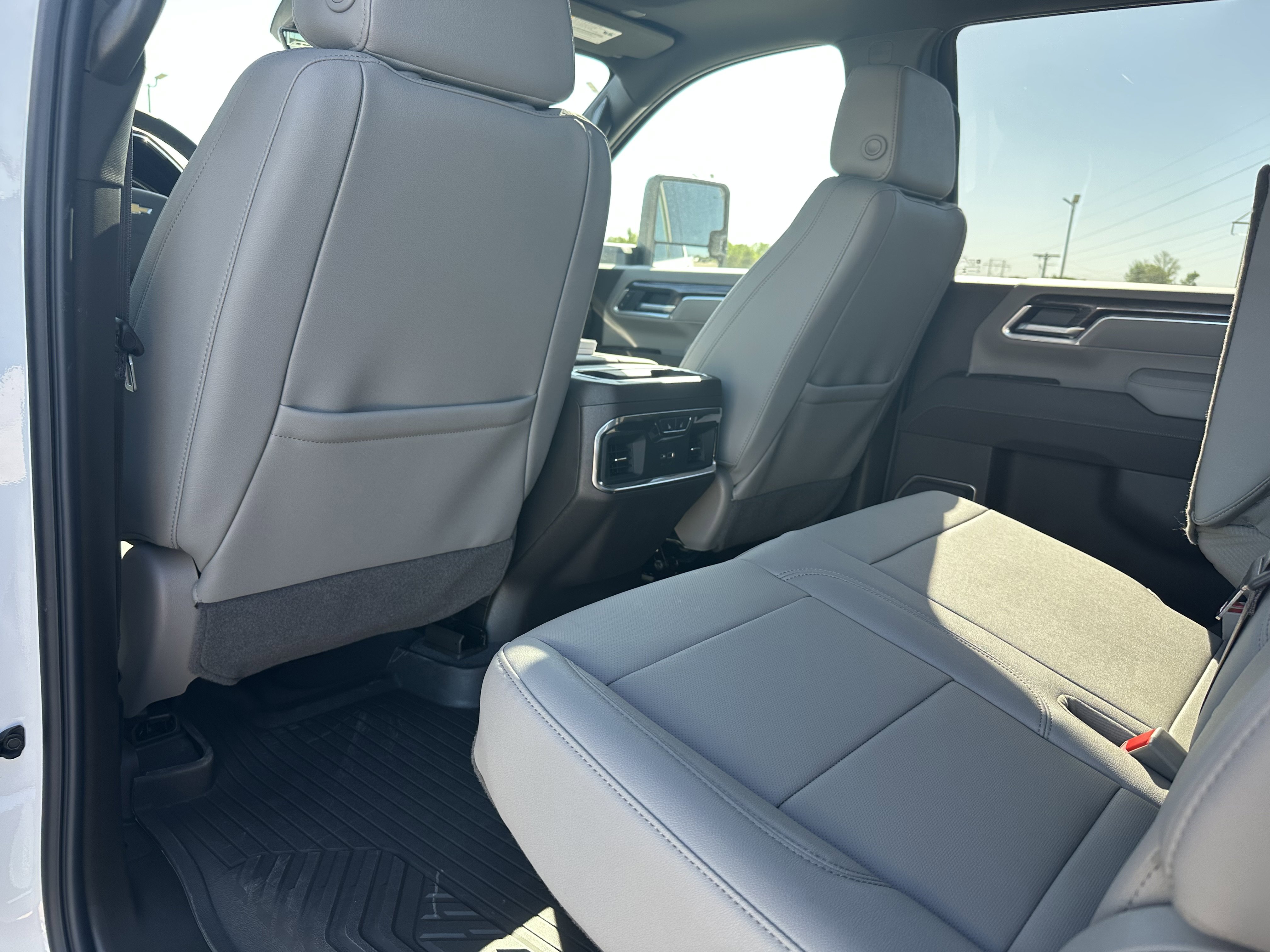 New 2026 Chevrolet Silverado 3500 LTZ w/ LTZ Convenience Package AWD/4WD image 35