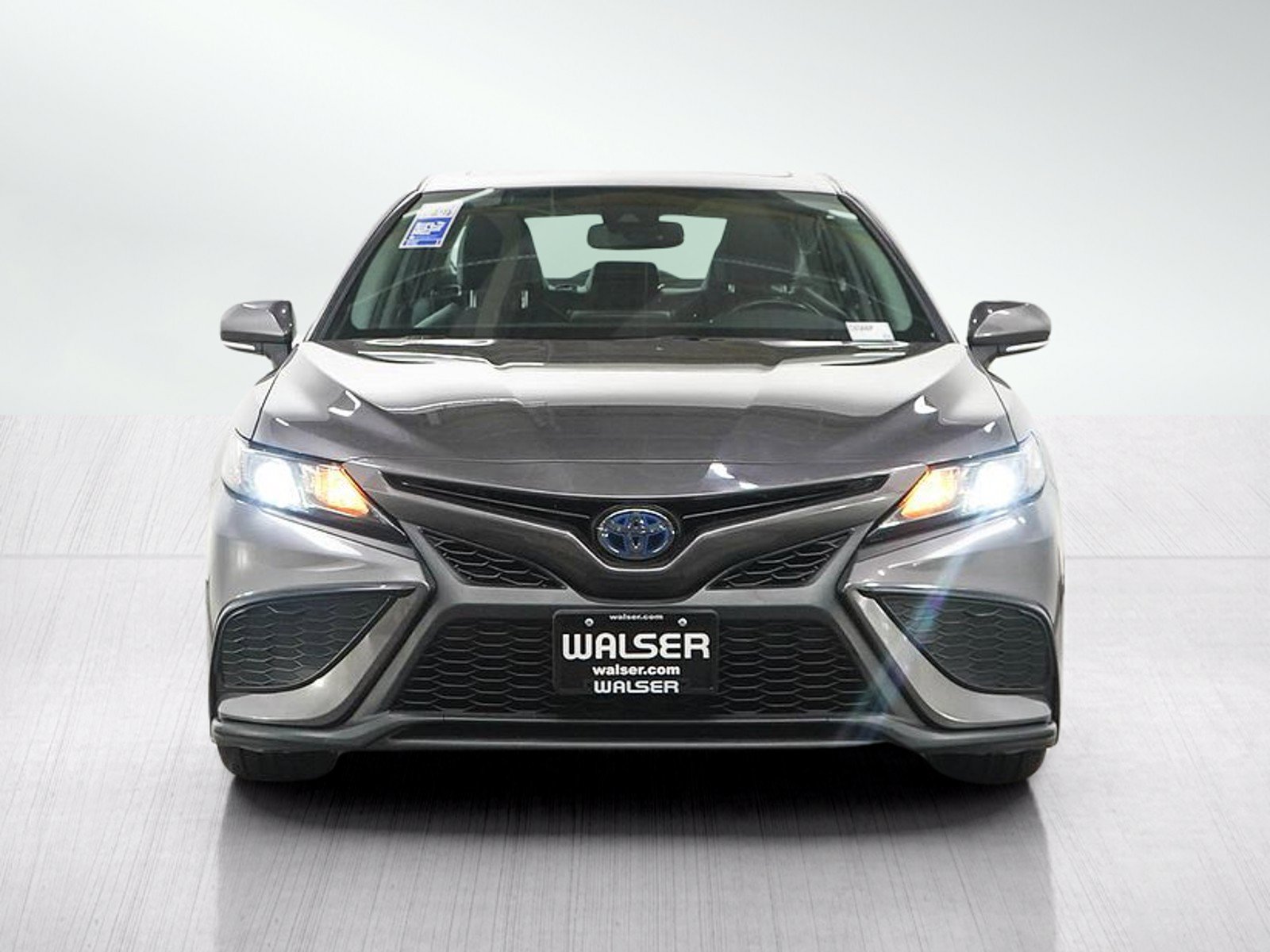 Used 2023 Toyota Camry SE FWD image 9