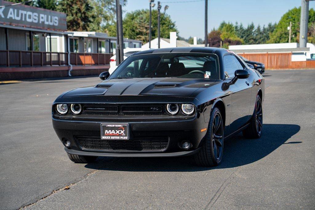 Used 2016 Dodge Challenger R/T w/ Blacktop Package image 4