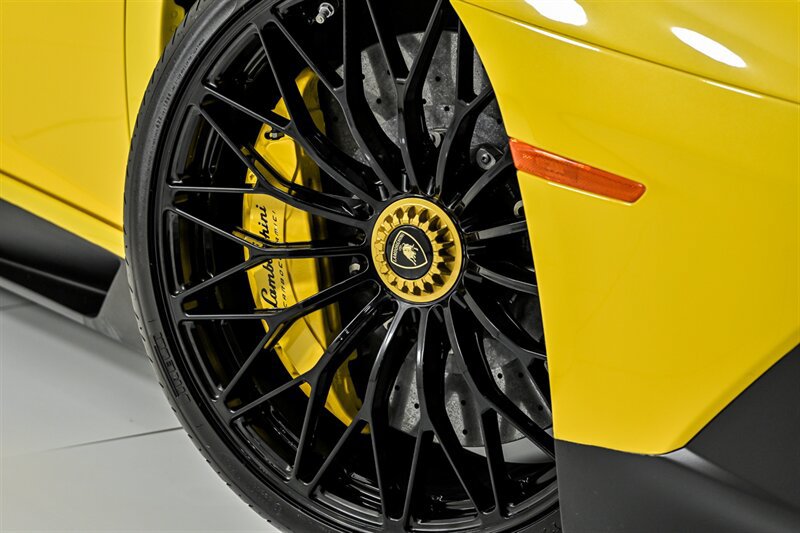 Used 2017 Lamborghini Aventador LP 750-4 Superveloce AWD/4WD image 38