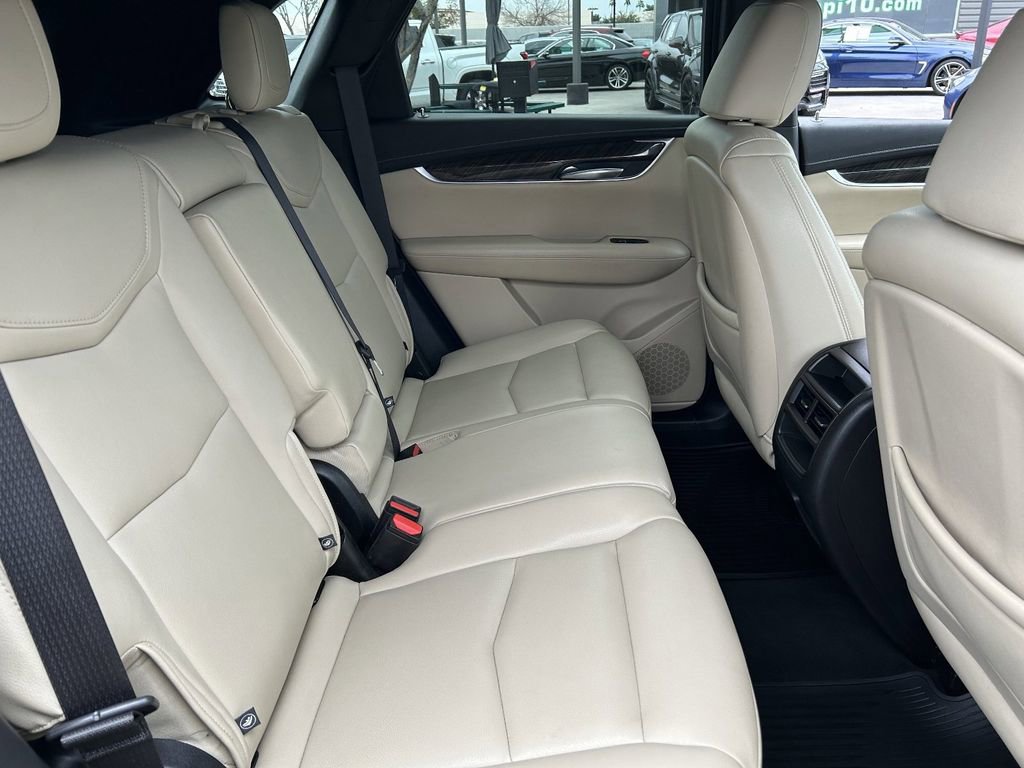 Used 2019 Cadillac XT5 AWD image 13