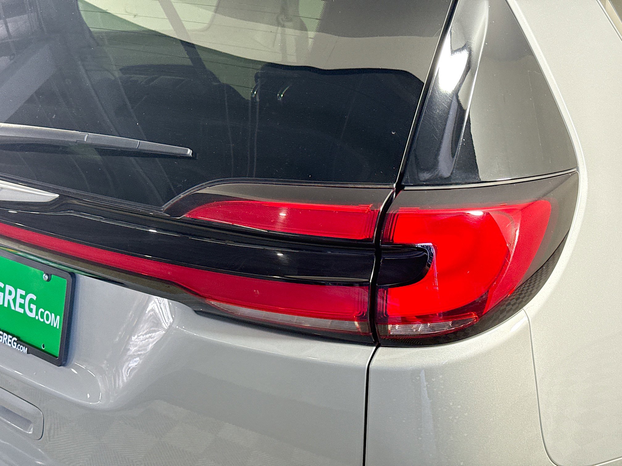 Used 2024 Chrysler Pacifica Touring-L image 32