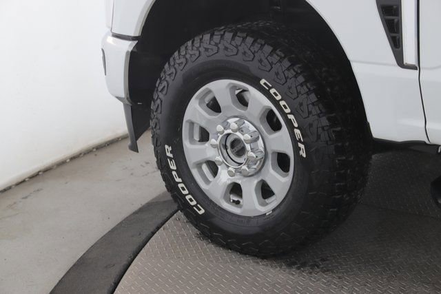 Used 2023 Ford F250 XLT image 11