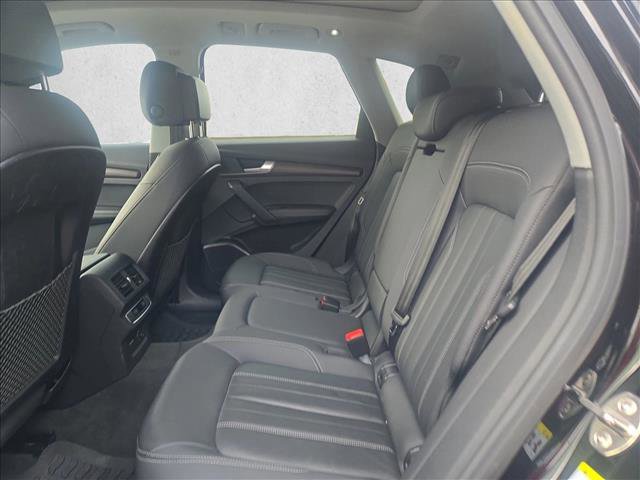 Used 2021 Audi Q5 2.0T Premium Plus w/ Premium Plus Package AWD/4WD image 18