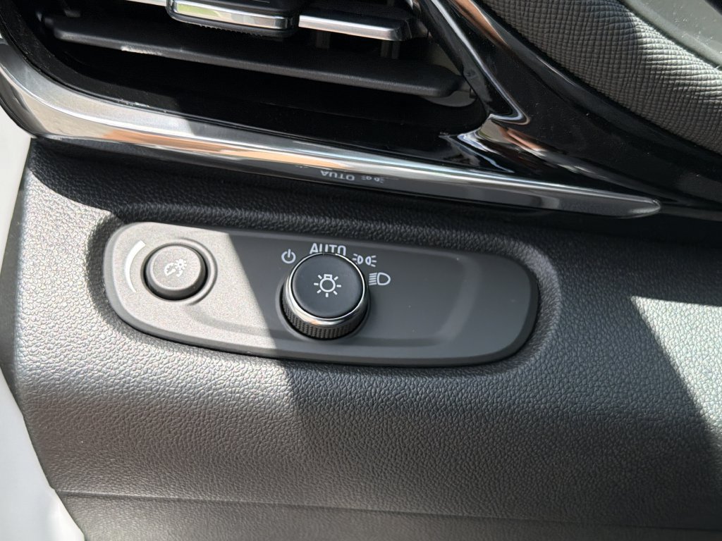 New 2026 Buick Envista Sport Touring w/ Convenience I Package FWD image 21