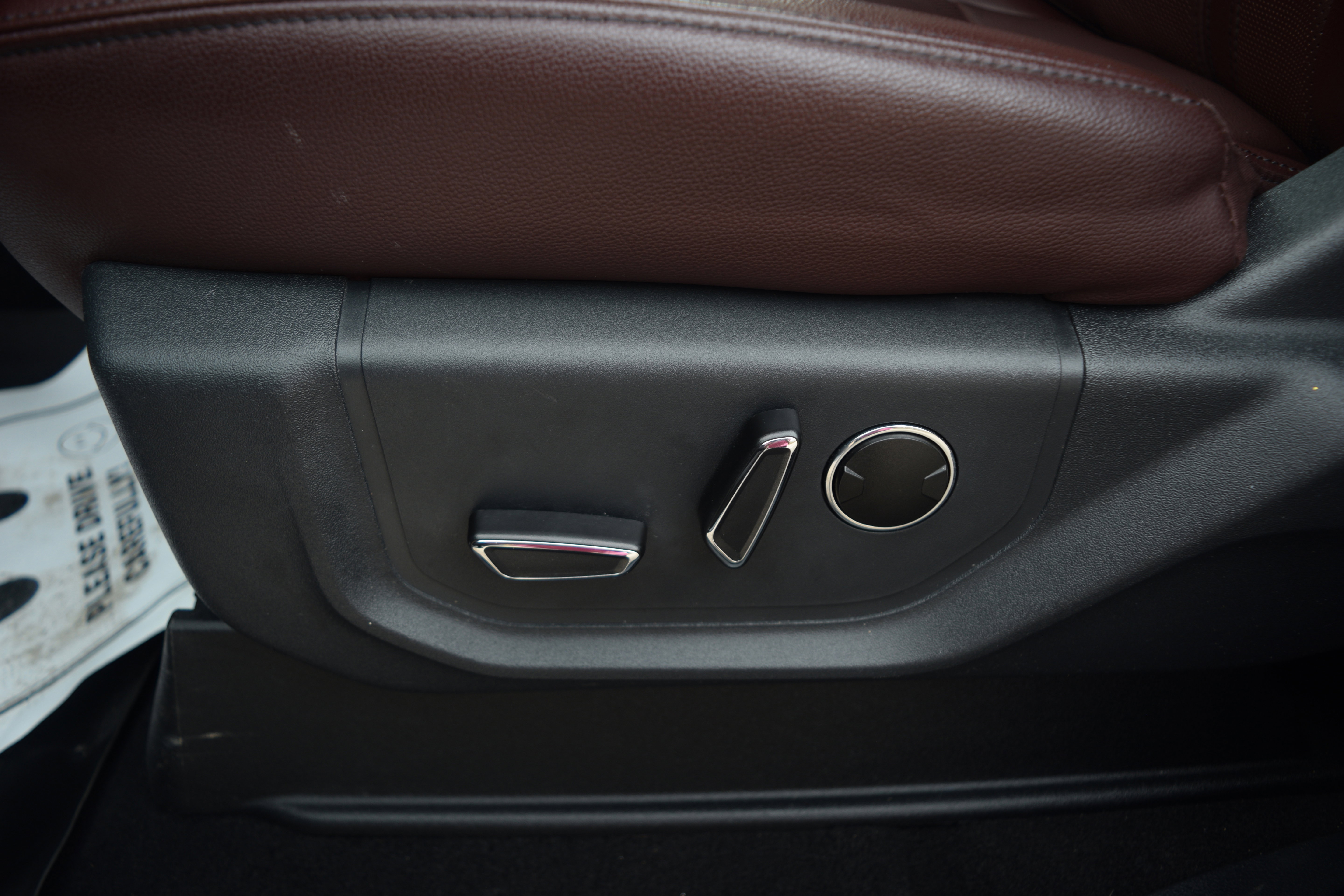 Used 2023 Ford Expedition Limited image 21