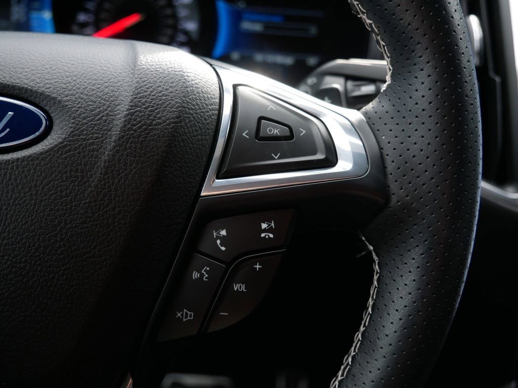 Certified 2023 Ford Edge ST image 18