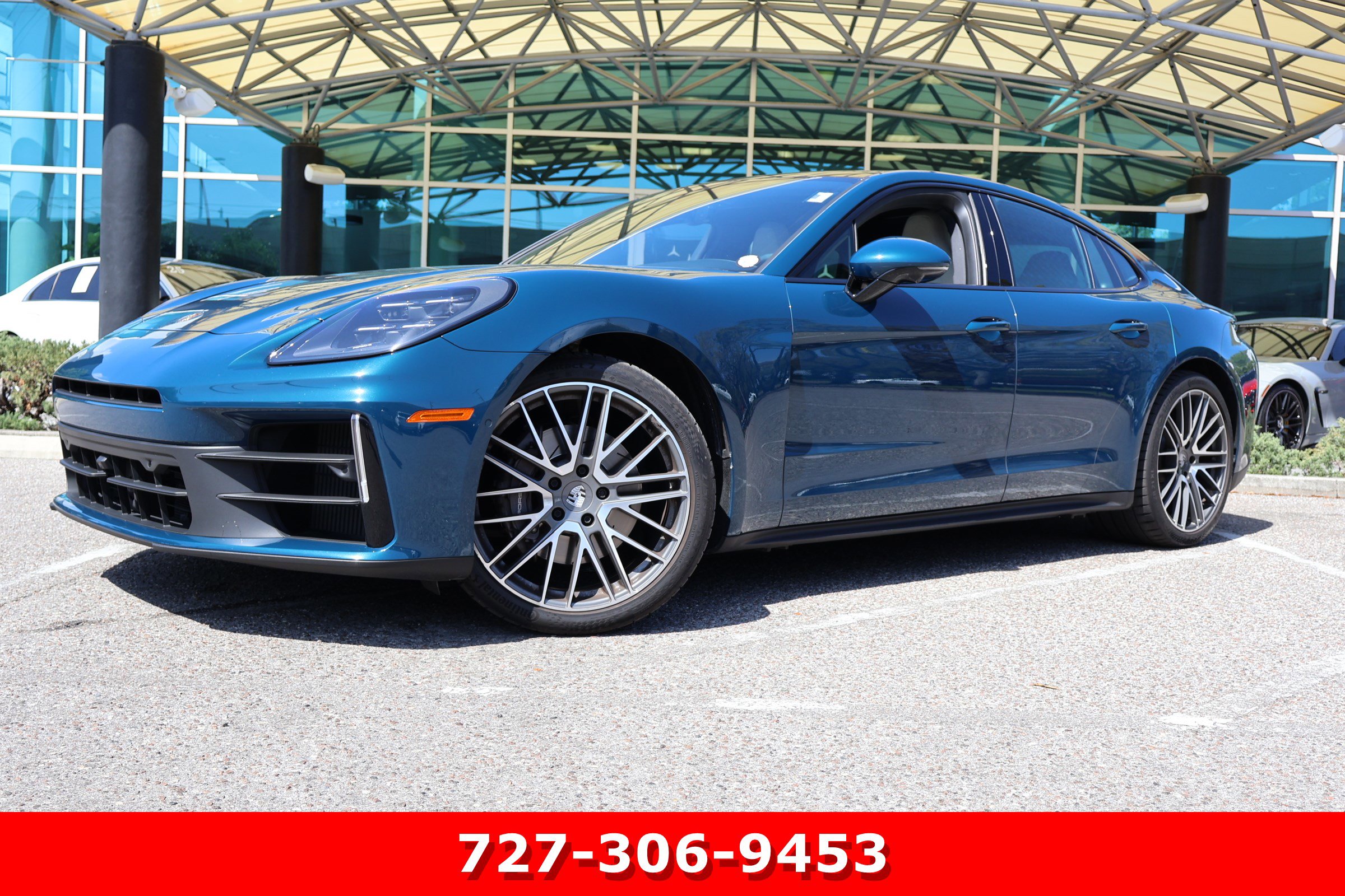 Used 2024 Porsche Panamera 4 image 1