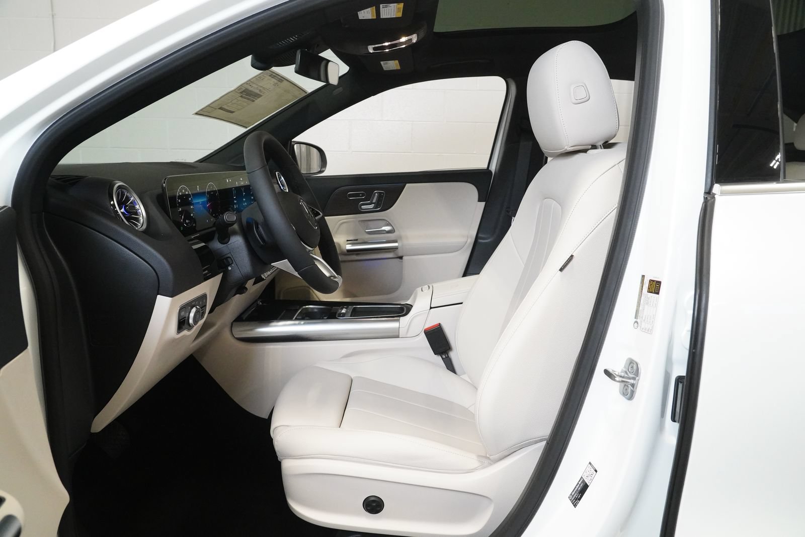 New 2026 Mercedes-Benz GLA 250 4MATIC image 14