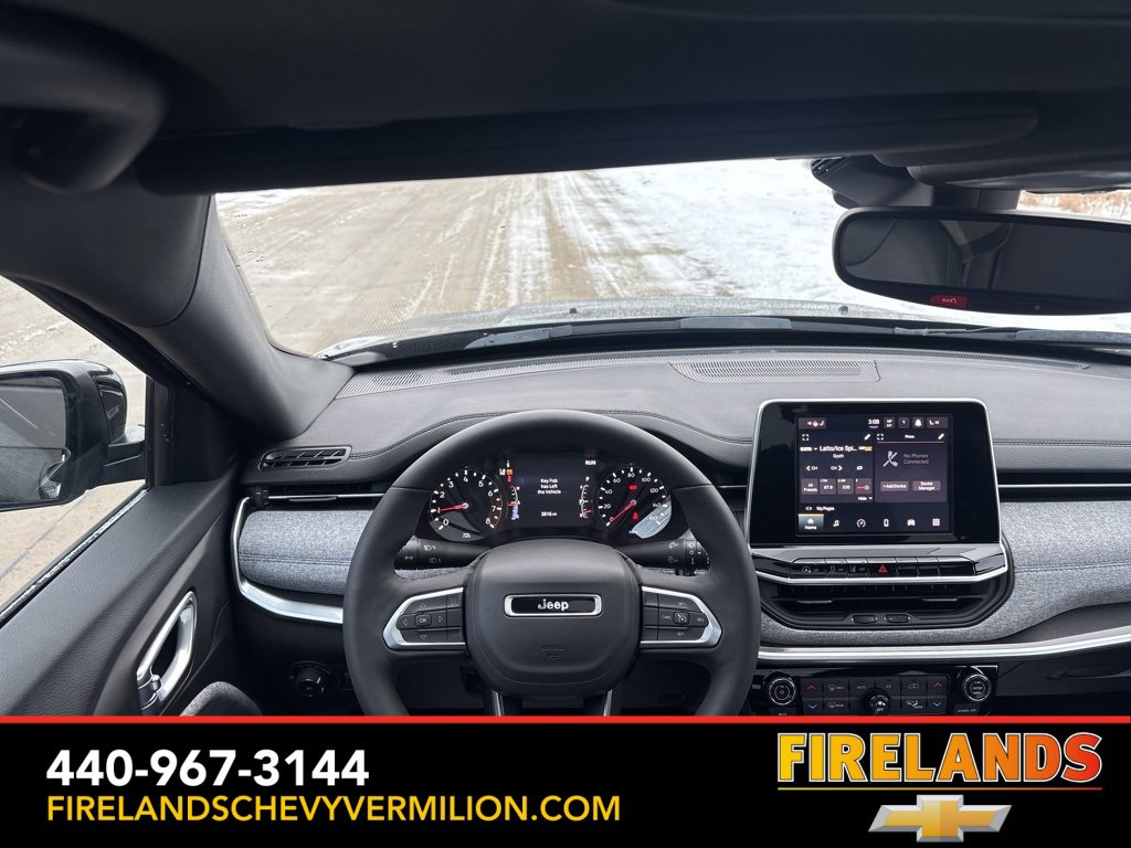 Used 2025 Jeep Compass Latitude w/ Sun & Sound Group image 47