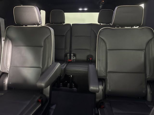 Used 2024 Chevrolet Suburban Premier w/ Advanced Technology Package AWD/4WD image 41