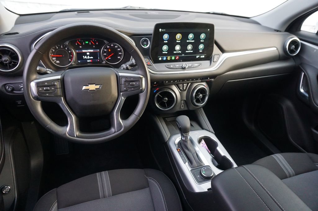Used 2024 Chevrolet Blazer LT w/ Convenience Package FWD image 13