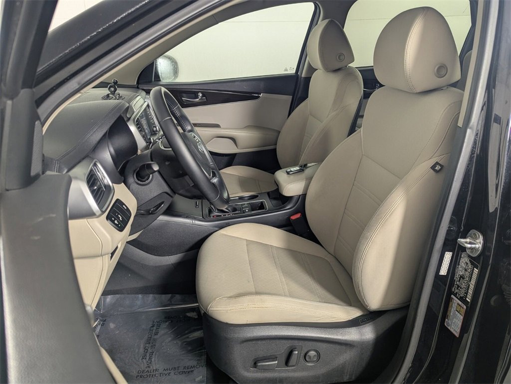 Used 2020 Kia Sorento S image 12