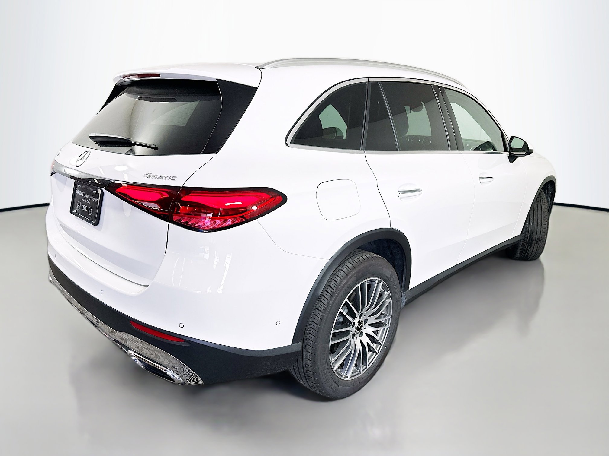 Used 2025 Mercedes-Benz GLC 300 4MATIC image 7