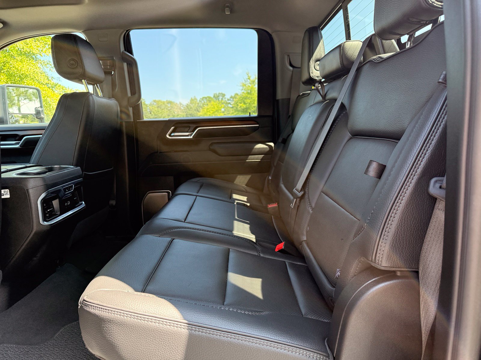 Used 2025 GMC Sierra 2500 Denali w/ Denali Reserve Package AWD/4WD image 37