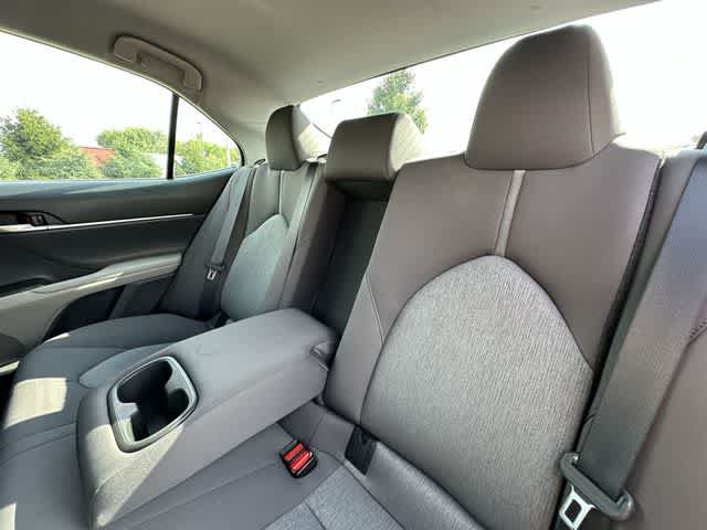 Used 2022 Toyota Camry LE AWD/4WD image 15