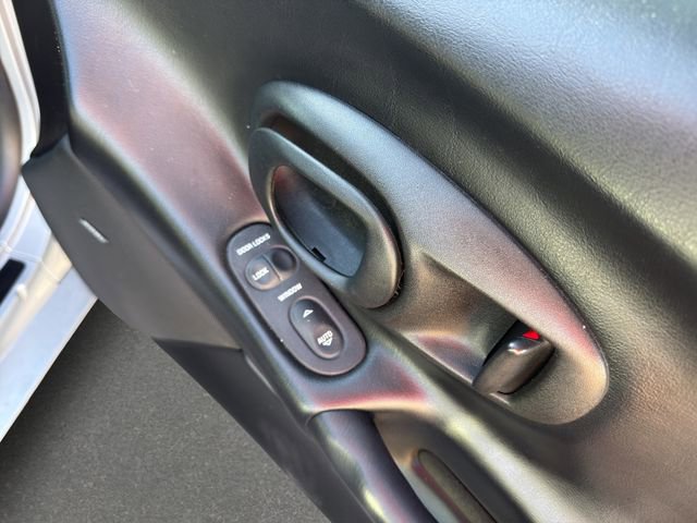 Used 2000 Chevrolet Corvette Convertible image 13