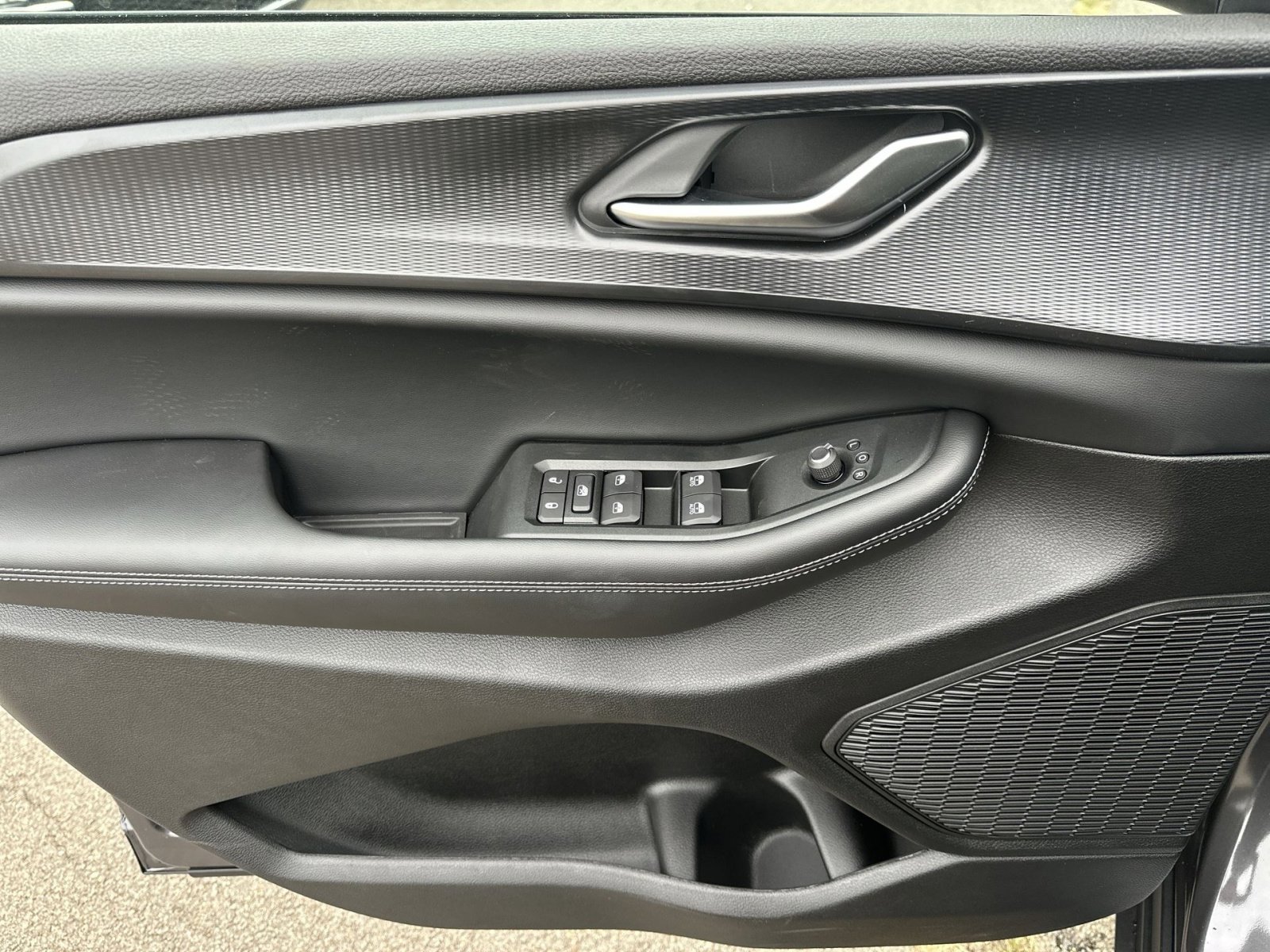 New 2025 Jeep Grand Cherokee Laredo X w/ Luxury Tech Group I image 15