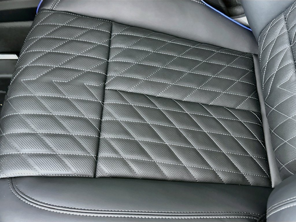 New 2026 Cadillac Optiq V w/ LPO, Floor Liner Package AWD/4WD image 24