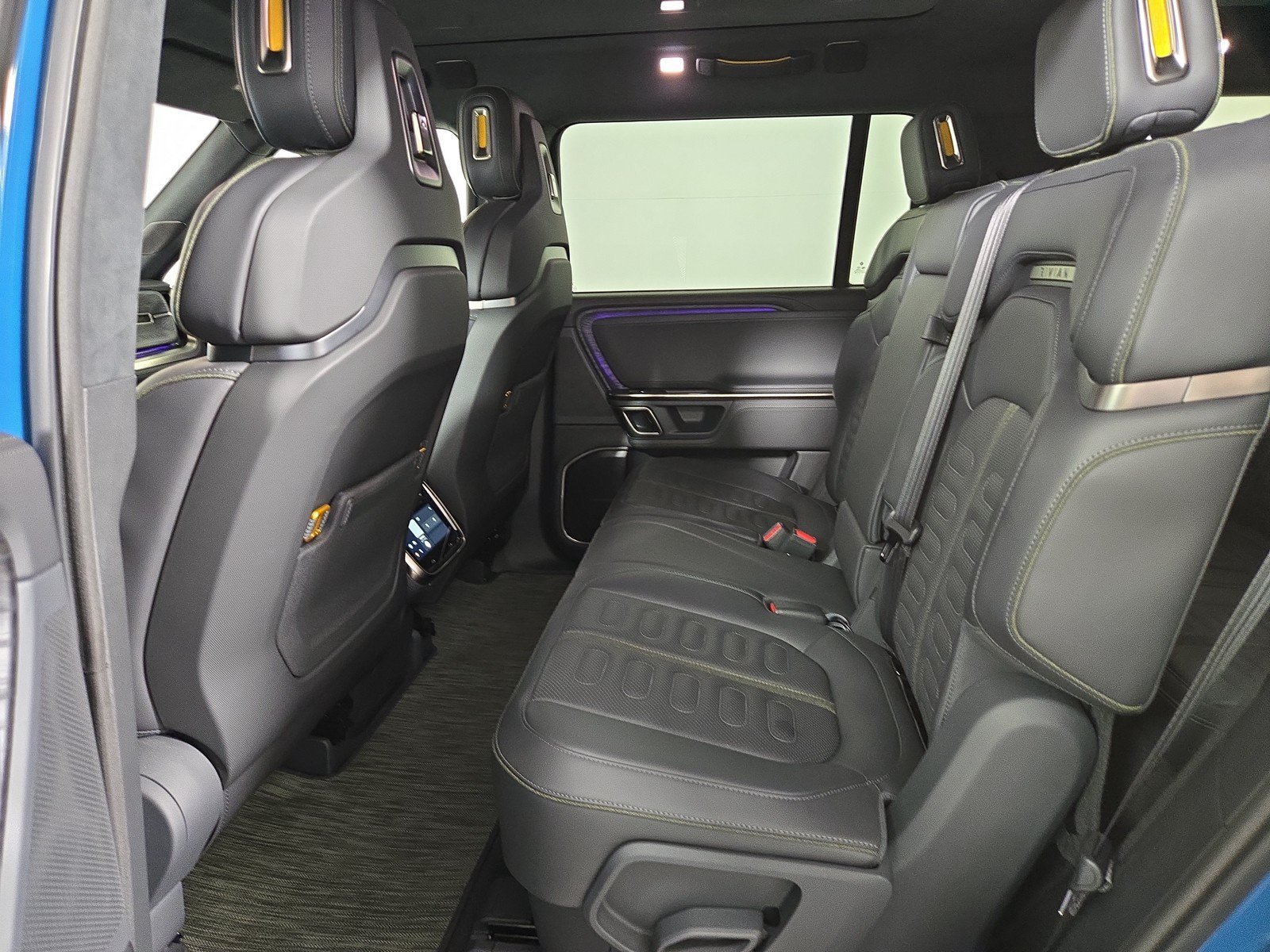Used 2023 Rivian R1S Adventure AWD/4WD image 21