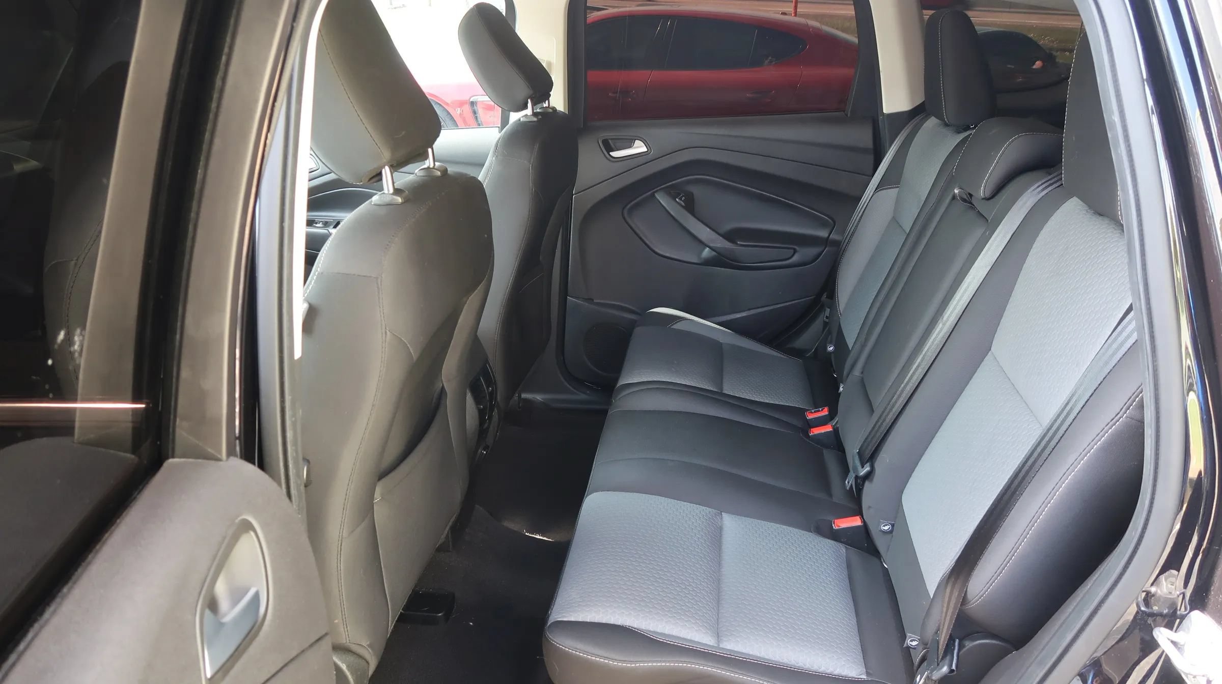 Used 2019 Ford Escape SE FWD image 20
