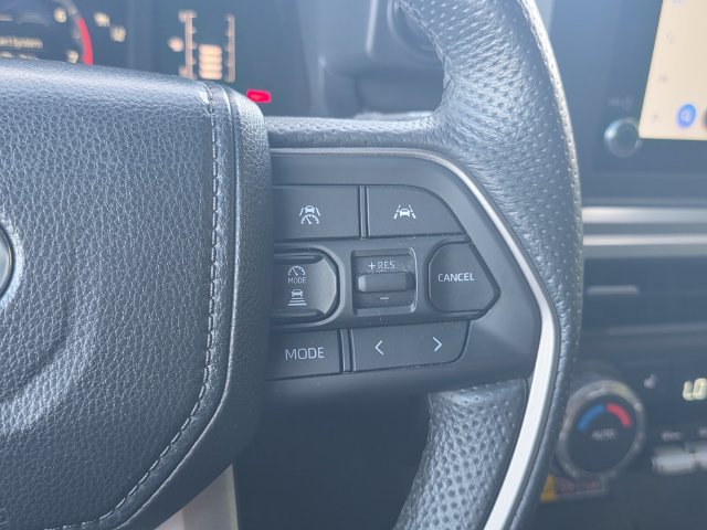 Used 2024 Toyota Tacoma SR5 AWD/4WD image 39
