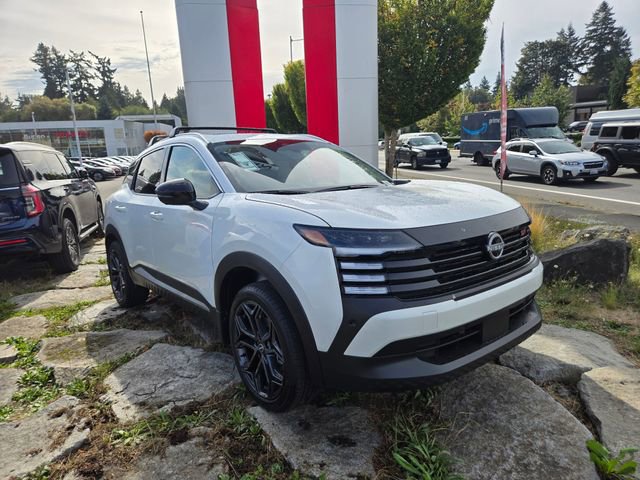 New 2026 Nissan Kicks SR w/ SR Premium Package image 3