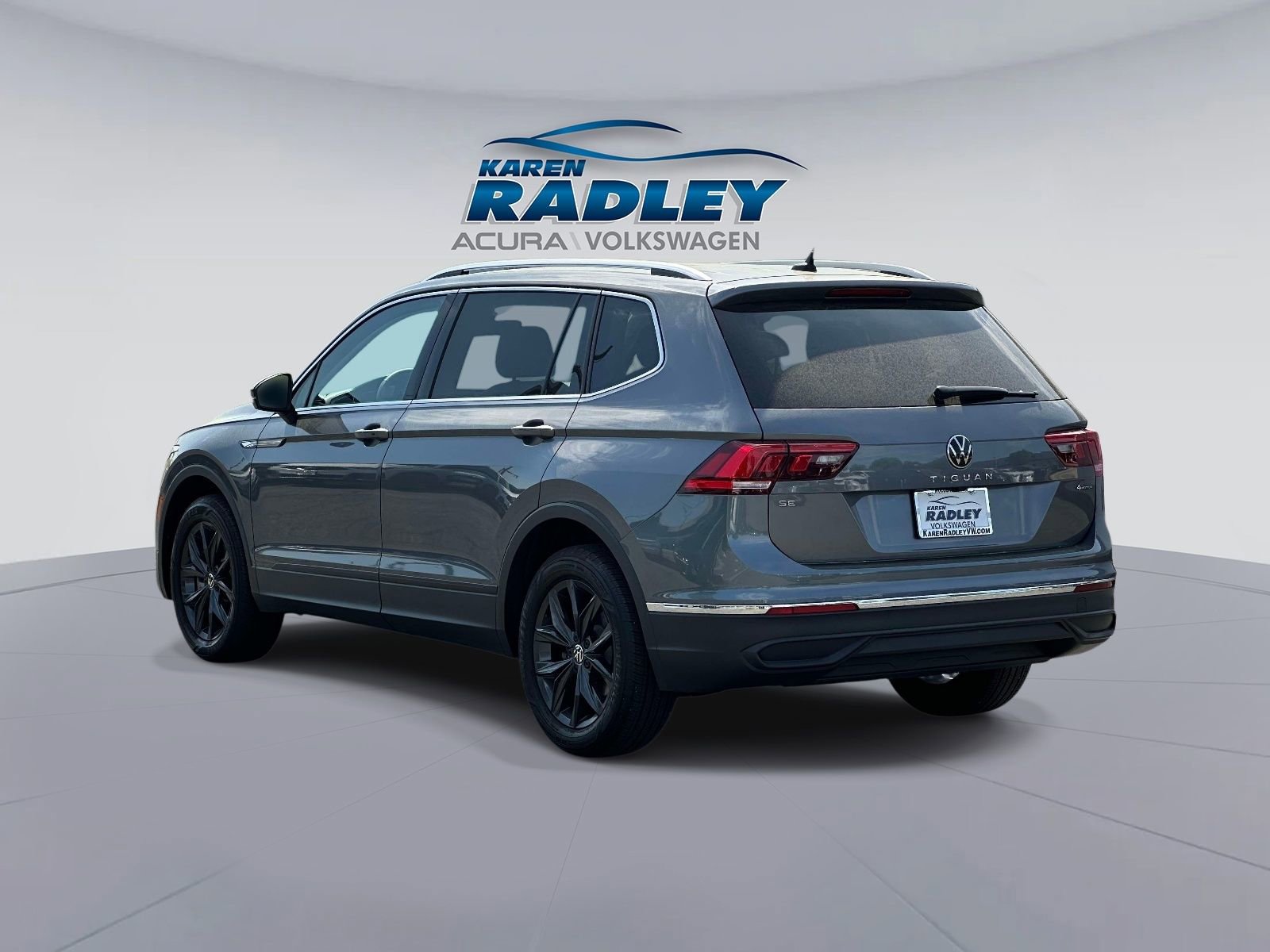 Certified 2024 Volkswagen Tiguan SE AWD/4WD image 4