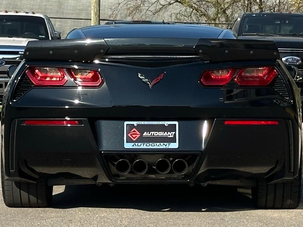 Used 2019 Chevrolet Corvette Stingray Coupe w/ 1LT image 7