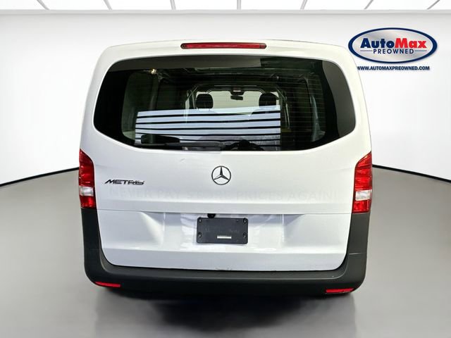 Used 2022 Mercedes-Benz Metris image 9