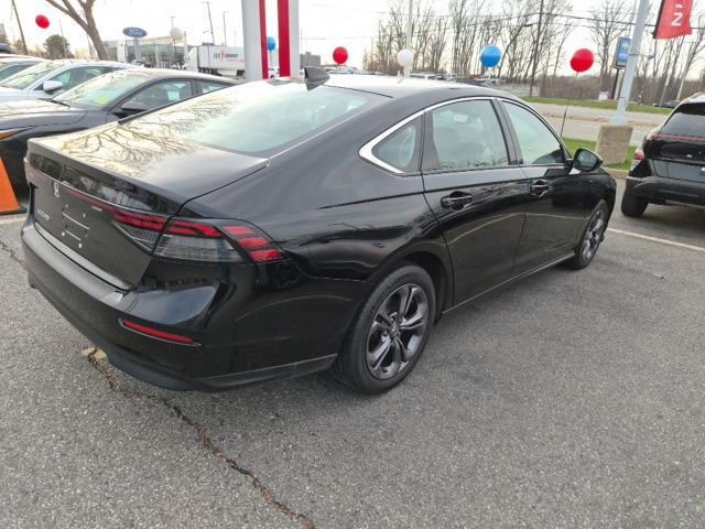 Used 2023 Honda Accord EX image 9