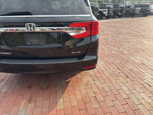 Used 2018 Honda Odyssey Elite image 12