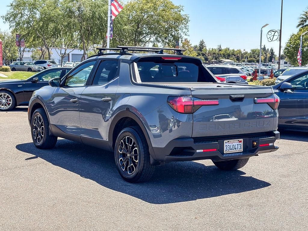 Used 2023 Hyundai Santa Cruz SEL Premium AWD/4WD image 2
