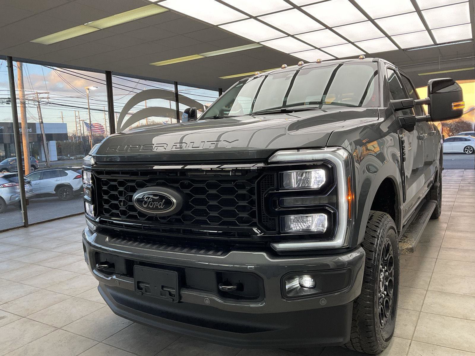 New 2026 Ford F250 Lariat w/ Black Appearance Package image 3