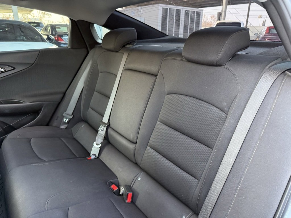 Used 2019 Chevrolet Malibu LT image 12