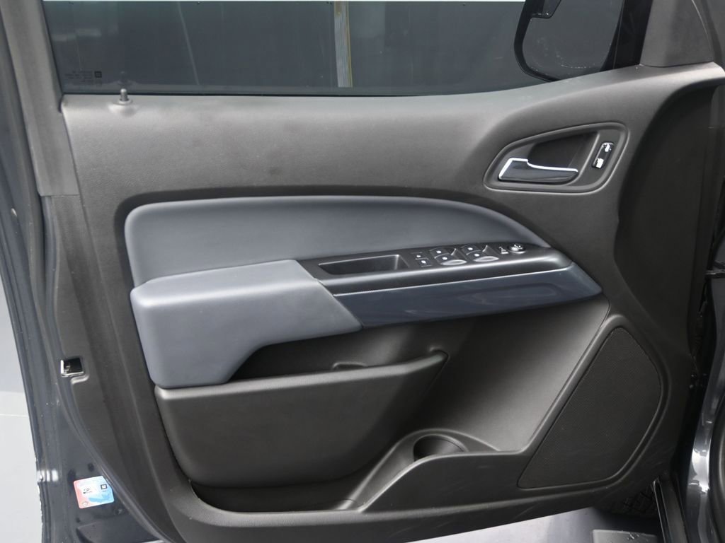 Used 2016 Chevrolet Colorado Z71 image 11