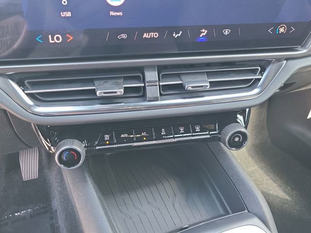 New 2026 Chevrolet Equinox EV LT w/ LPO, Blackout Package image 32